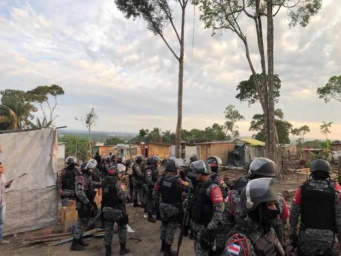 Cerca de 70 servidores participaram da ação de desocupação da área de 5,1 mil metros quadrados