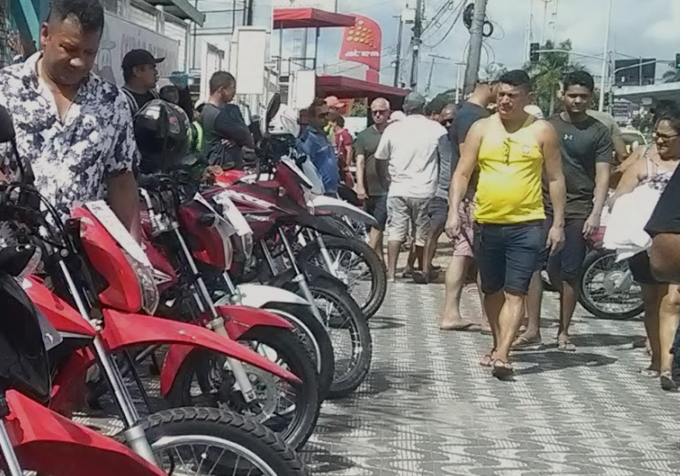 Manauara continua a ter dificuldade para conseguir emprego - Foto: Eustáquio Libório/PH