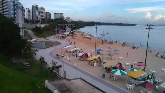 O maior número de funcionários - 200 - foi deslocado para limpeza da Ponta Negra - Foto: Eustáquio Libório/Portal do Holanda