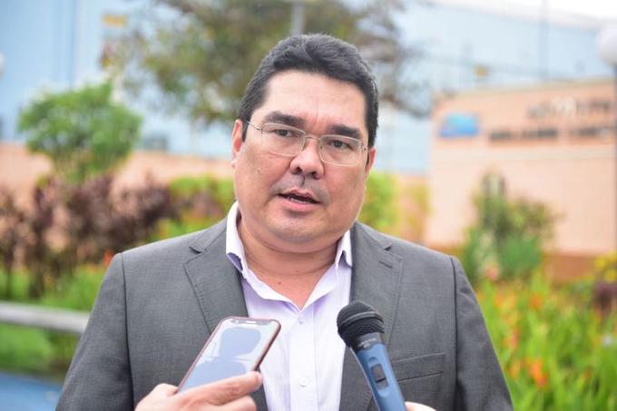 José Augusto diz que a taxa de analfabetismo no Amazonas é de 6,5%, mas há locais onde chega a 20%