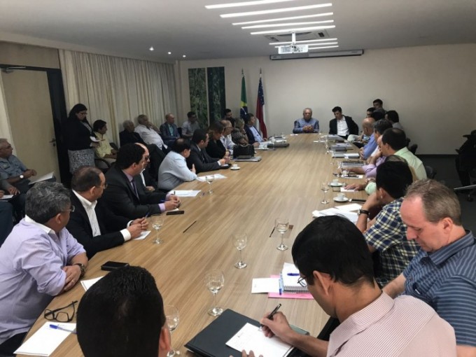 reuniao_governador_amazonino_e_secretariado.jpeg