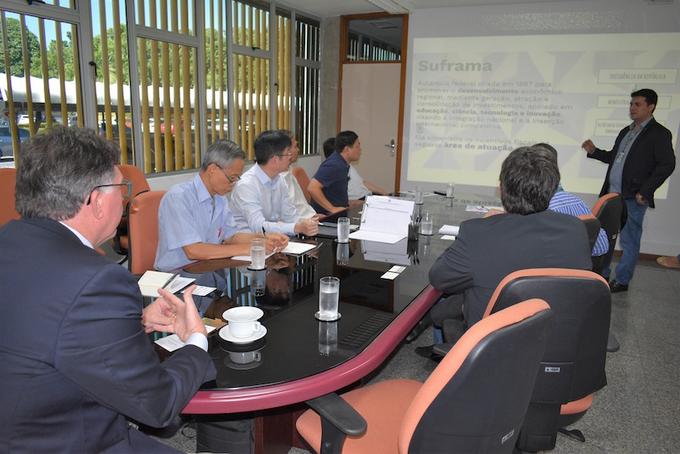 Delegação chinesa veio de Zhengzhou, onde há zona franca também