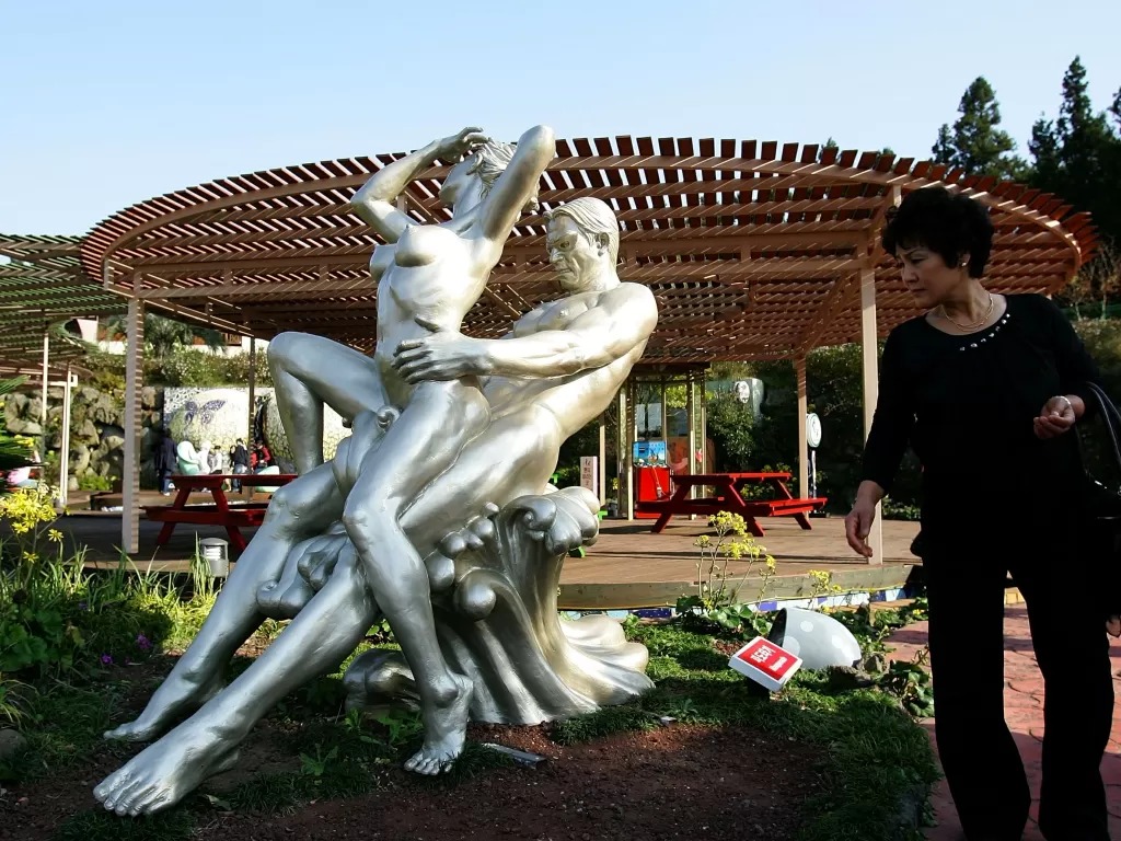 Obra do Jeju Loveland - Imagem: Chung Sung-Jun/Getty Images