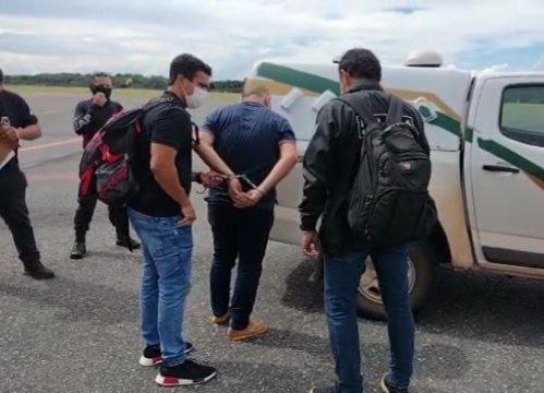 Policiais fizeram a transferencia do suspeito do Par&aacute; ao Amazonas