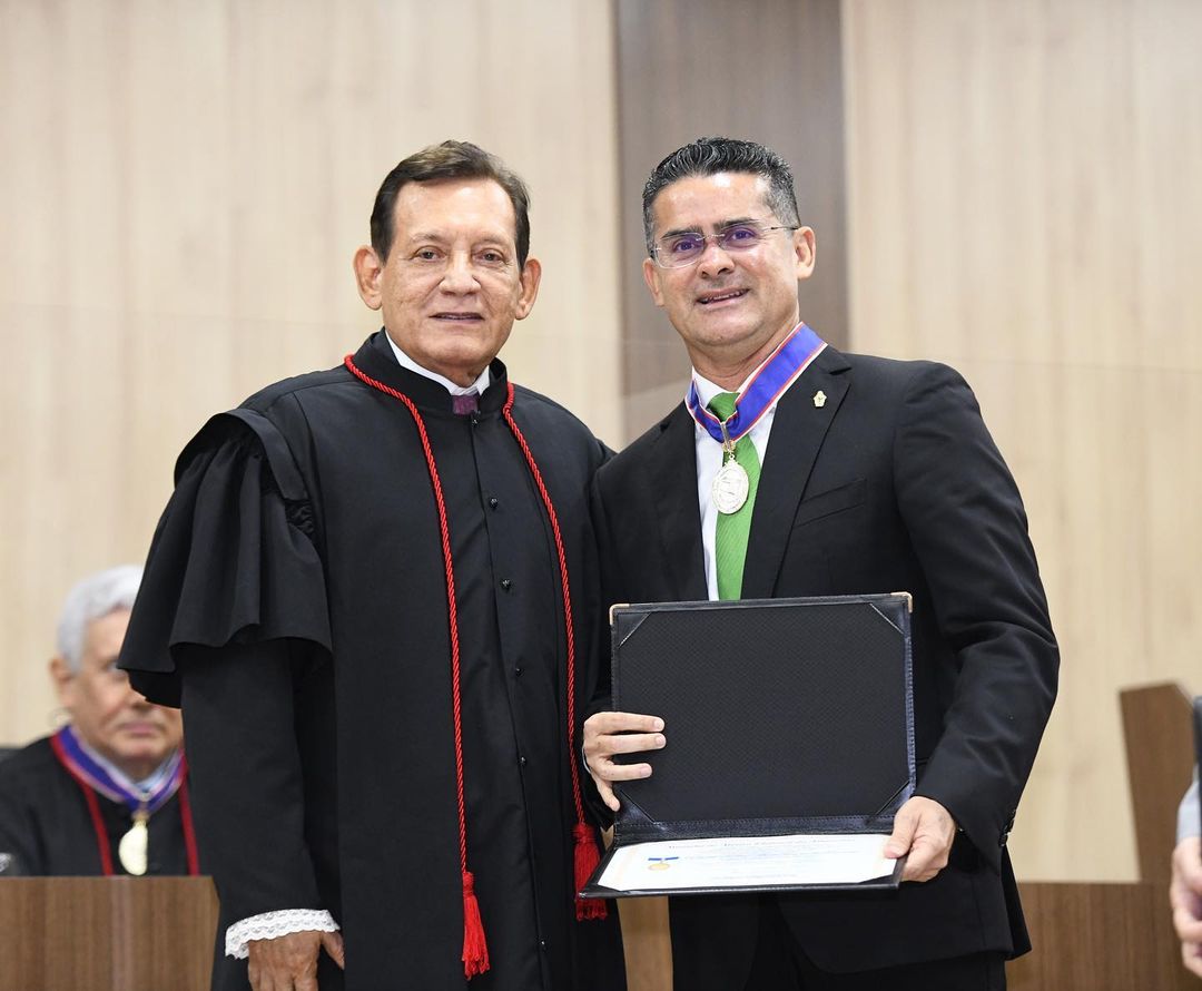 Desembargador Wellington Jos&eacute; de Ara&uacute;jo e Prefeito David Almeida