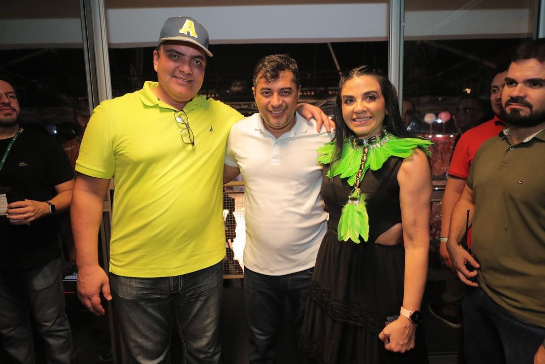 Wilson Lima com o deputado Abdala Fraxe e a esposa e ex-secret&aacute;ria da Sema, Shadia Fraxe - Foto: Reprodu&ccedil;&atilde;o Instagram