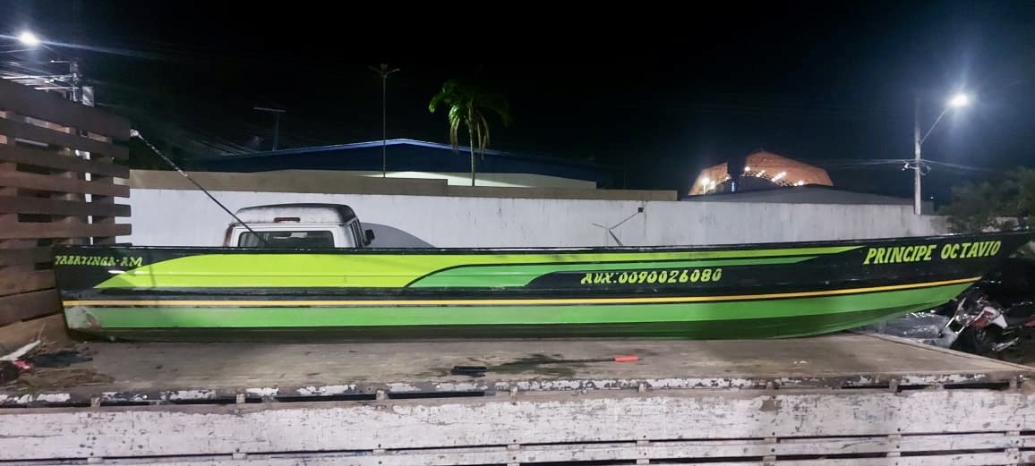 Bote de alum&iacute;nio usado em roubos &eacute; apreendido / Foto: Divulga&ccedil;&atilde;o/SSP-AM