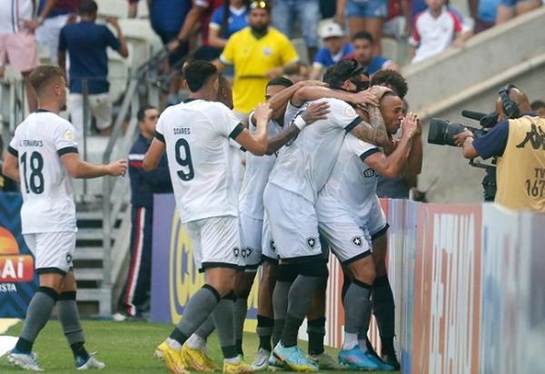 Botafogo come&ccedil;a a 6&ordf; rodada na lideran&ccedil;a do Brasileir&atilde;o - Foto: Divulga&ccedil;&atilde;o/Instagram