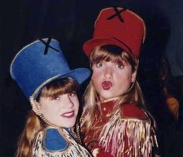 Let&iacute;cia Spiller com Juliana Baroni - Foto: Arquivo Pessoal