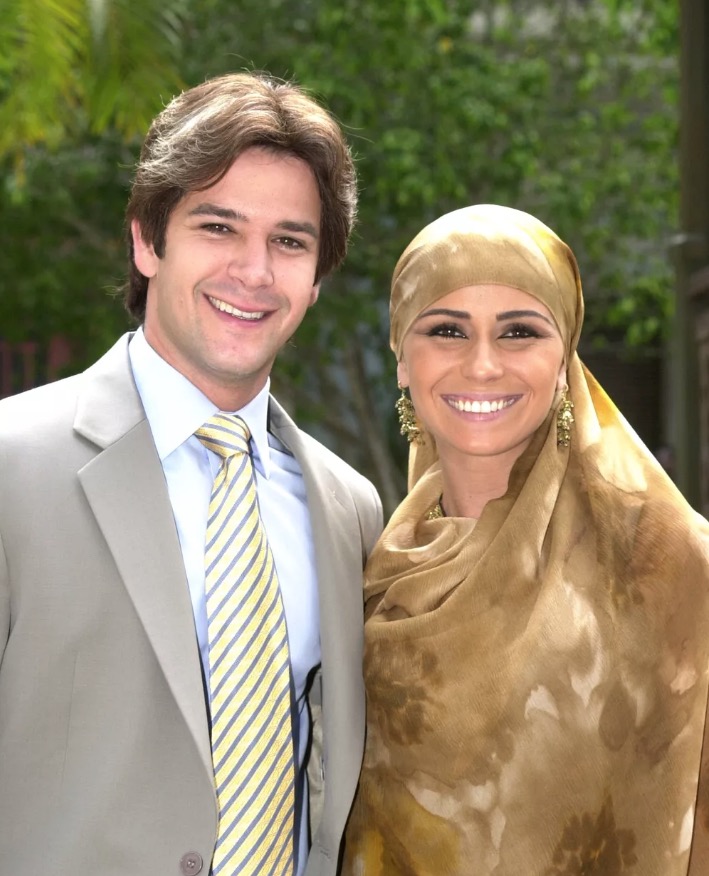 Murilo e Giovanna engataram namoro durante a novela O Clone - Foto: Divulga&ccedil;&atilde;o