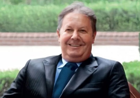 Andr&eacute; Tissot - Sierra M&oacute;veis