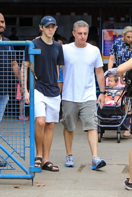 Foto: Luciano Huck e o filho Joaquim - Foto: AgNwes 