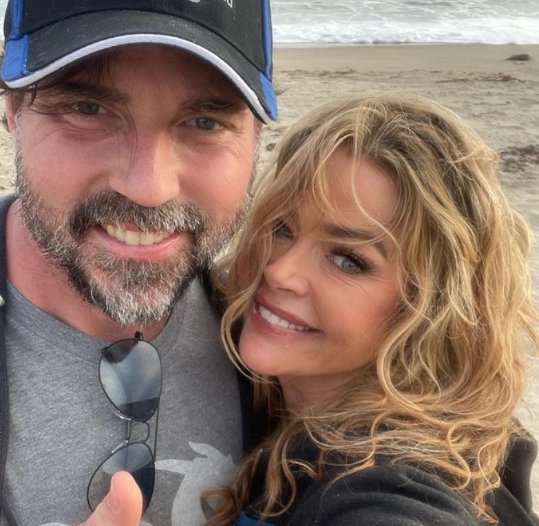 Denise Richards e o marido Aaron - Foto: Reprodu&ccedil;&atilde;o/Instagram