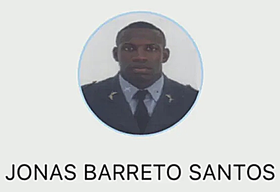 Cabo Jonas Barreto Santos, da PM do Rio de Janeiro, foi preso ap&oacute;s atirar em colega de corpora&ccedil;&atilde;o em bar em condom&iacute;nio em Iraj&aacute; &mdash; Foto: Reprodu&ccedil;&atilde;o