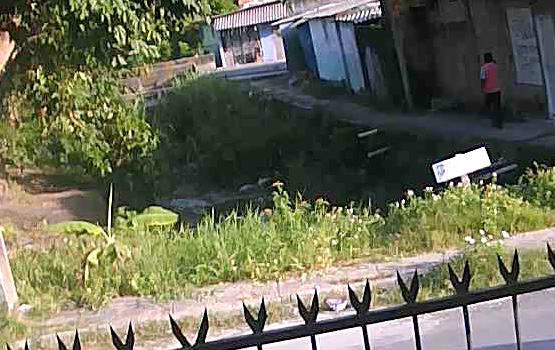 Suspeito aparece nas imagens / Foto: Reprodu&ccedil;&atilde;o de v&iacute;deo