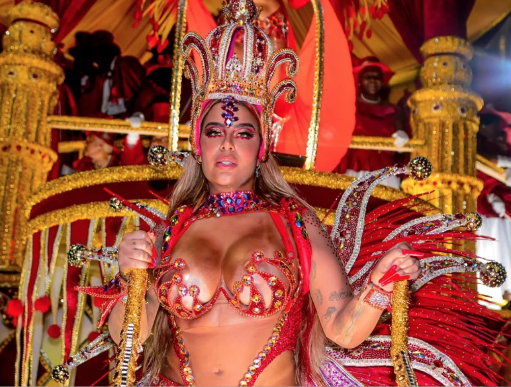 Rafaella fez uma nova lipoaspiração antes do Carnaval. Fotos: Agnews