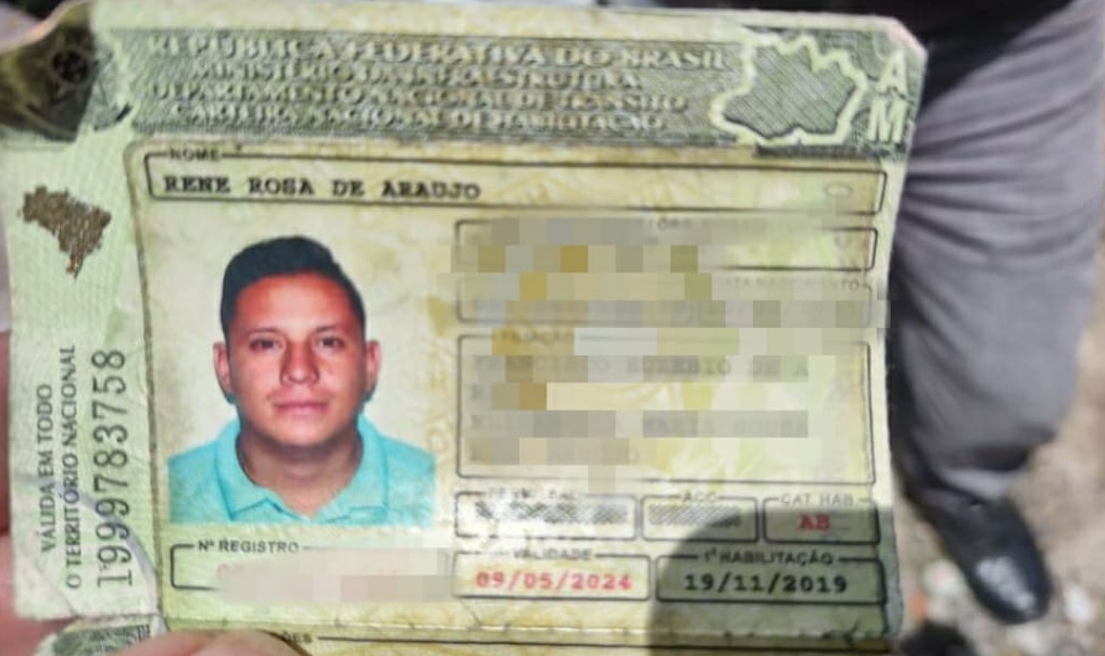 V&iacute;tima estava com carteira e documentos - Foto: Jander Robson / Portal do Holanda