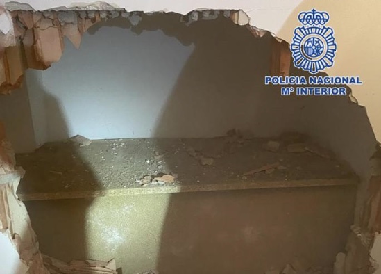 Corpo estava dentro de uma caixa - Foto: Pol&iacute;cia Nacional