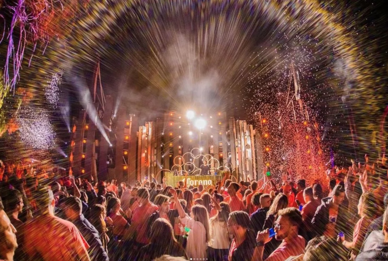 Feijoada do Rosa, na Fazenda Santa Margarida &mdash; Foto: @guiurban/Reprodu&ccedil;&atilde;o Instagram @feijoadadorosa