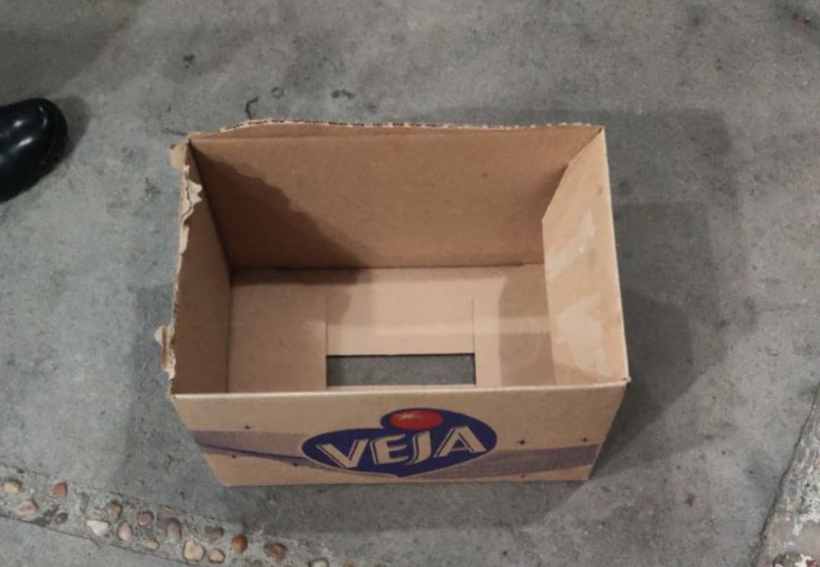 Caixa onde a crian&ccedil;a estava. - Foto: Divulga&ccedil;&atilde;o PM-AM