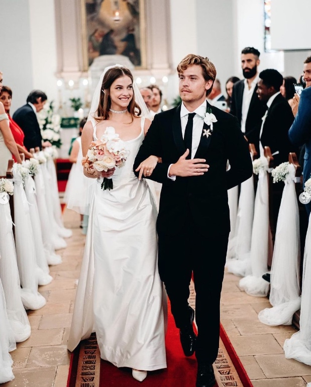 Dylan Sprouse e Barbara Palvin - Foto: @thereduster/VogueMagazine 