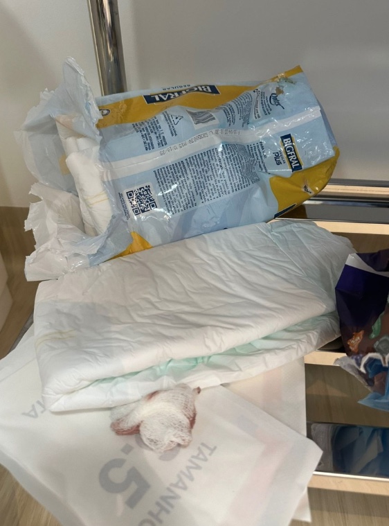 Material est&eacute;ril guardado junto com material biol&oacute;gico infectante / Foto: Divulga&ccedil;&atilde;o /Anvisa