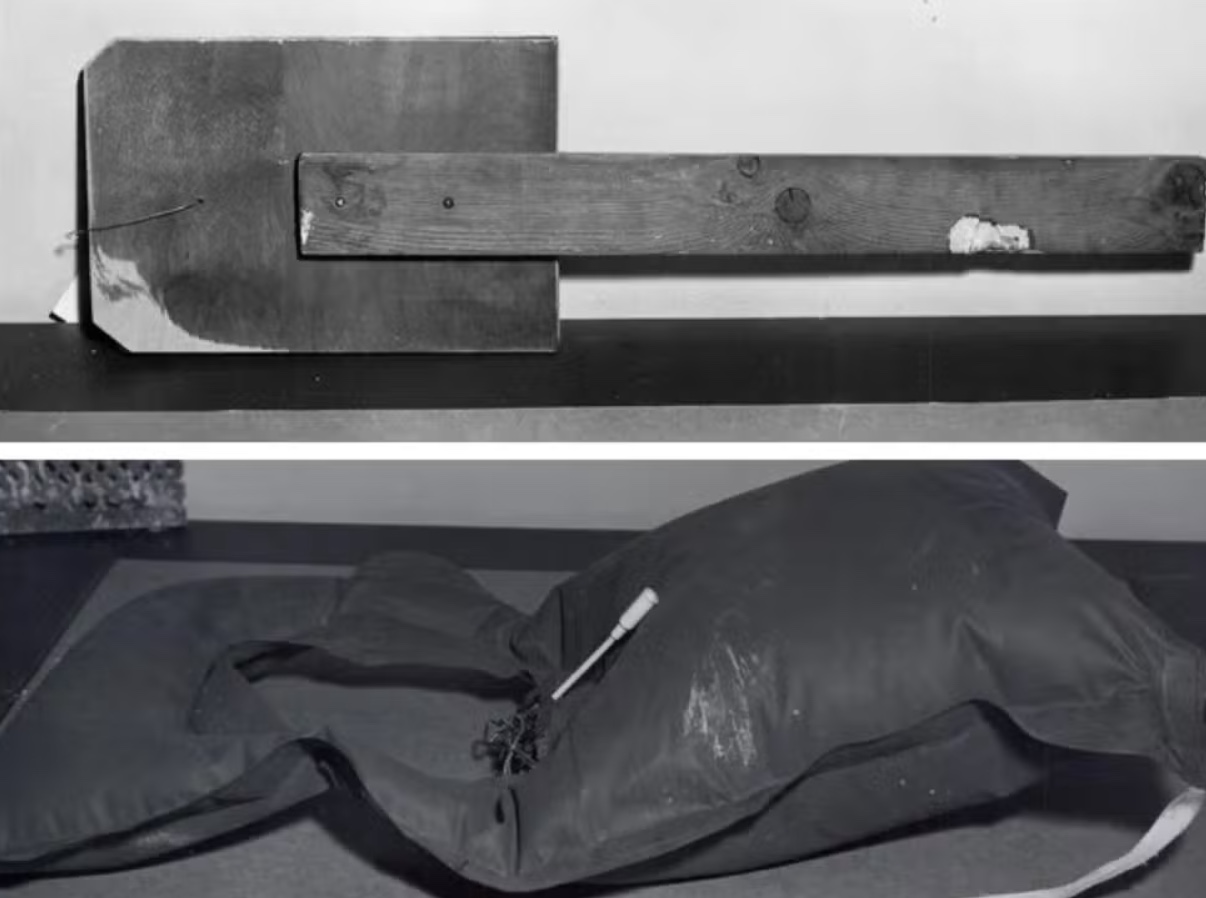Remo e colete salva-vidas recuperado da fuga de Alcatraz &mdash; Foto: FBI