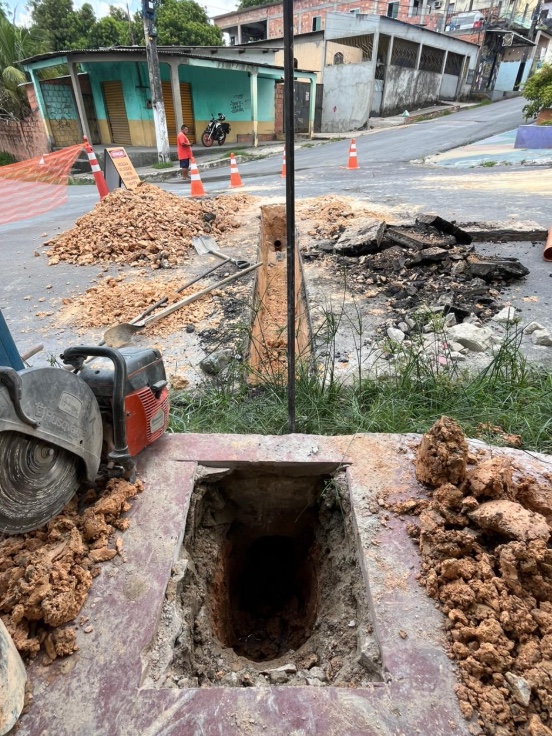 Obras da &Aacute;guas de Manaus deixam bairro Jorge Teixeira com ruas esburacadas e falta de &aacute;gua - Foto: Jander Robson/Portal do Holanda