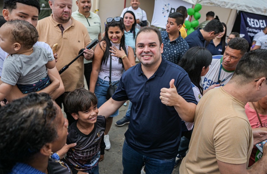 Presidente da Aleam, deputado Roberto Cidade 