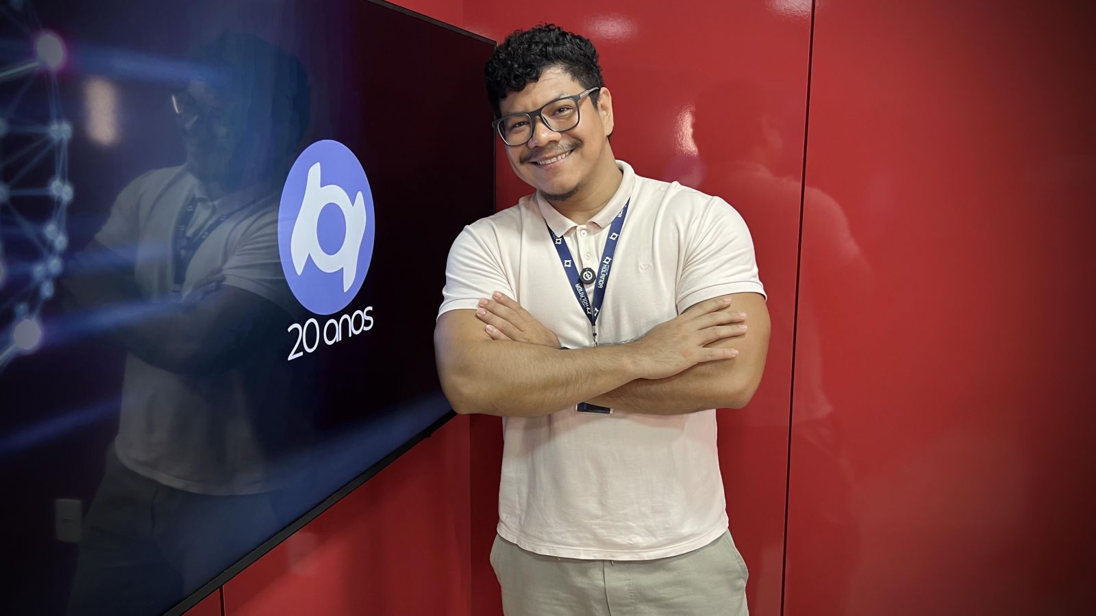 Banzeiro dos Famosos &eacute; apresentado por Paulo Rabelo, diretamente dos est&uacute;dios do Portal do Holanda. Produ&ccedil;&atilde;o: Andr&eacute; Prot&aacute;zio e Paulo Rabelo. Roteiro: Glauci Alencar.