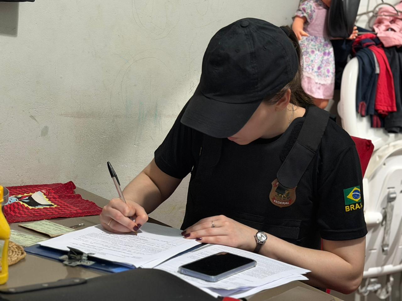 Mandado de busca e apreens&atilde;o em andamento - Foto: Divulga&ccedil;&atilde;o PF