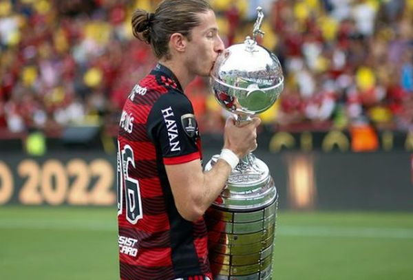 Felipe Lu&iacute;s sofreu les&atilde;o no p&eacute; - Foto: Instagram