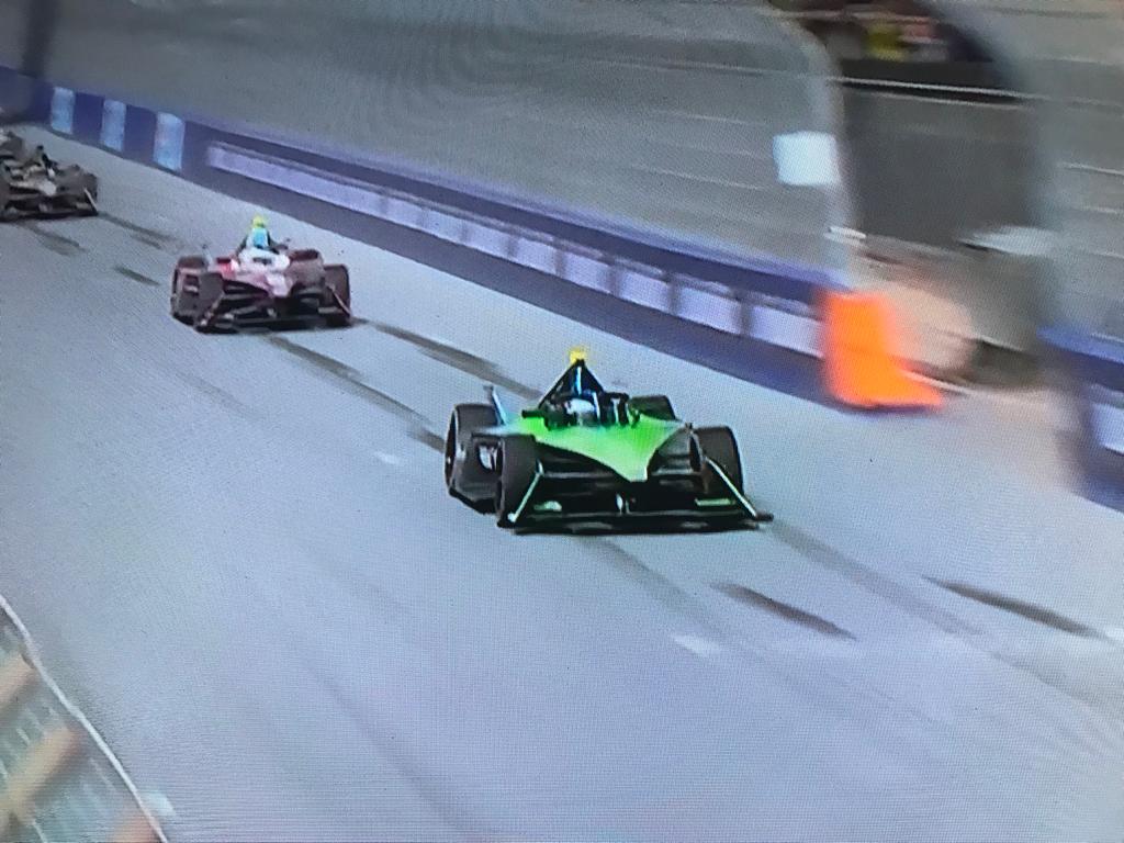 Pista desconhecida criou dificuldades para pilotos - Foto: Reprodu&ccedil;&atilde;o