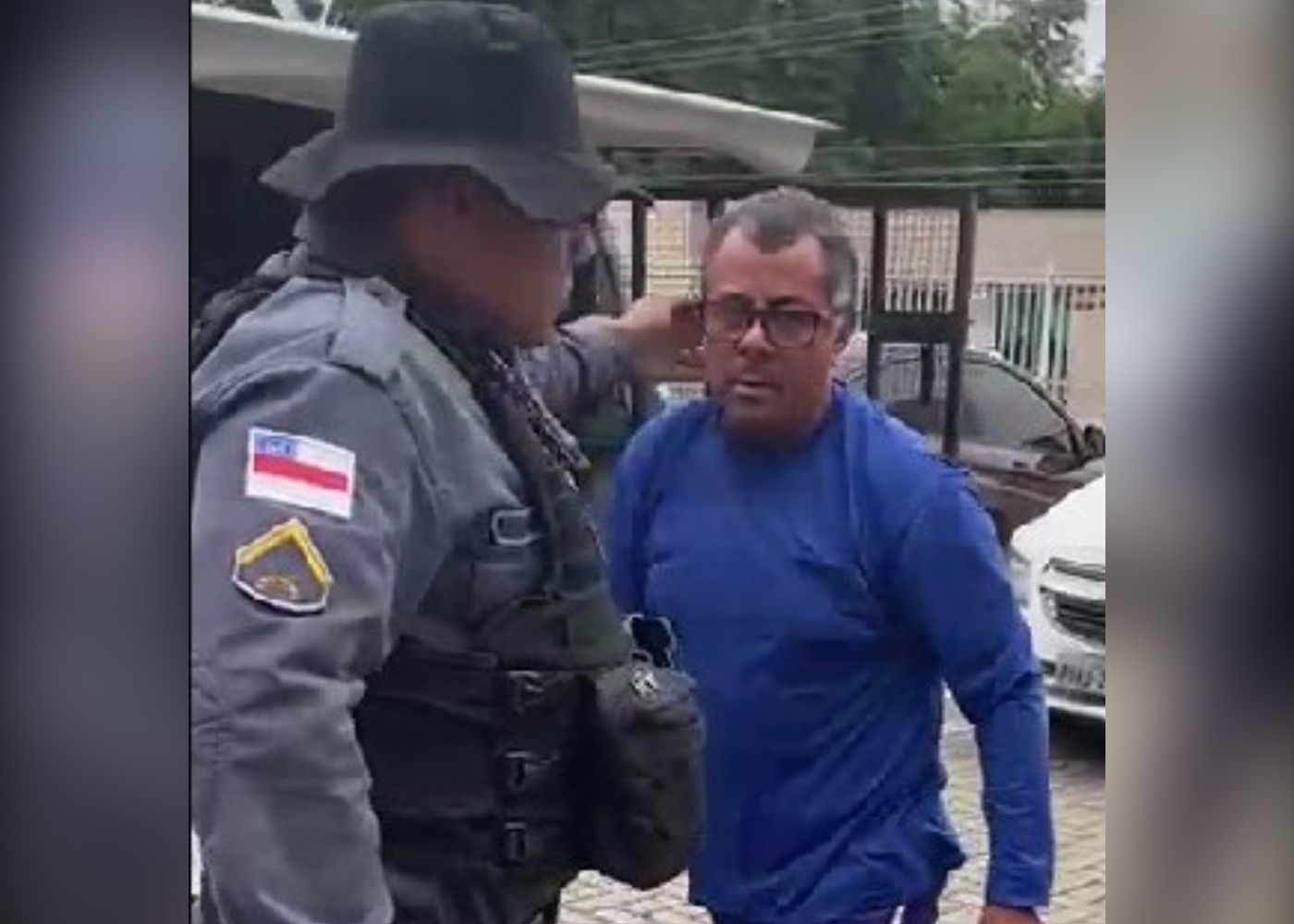 Suspeito Arn&oacute;bio sendo preso - Foto: Reprodu&ccedil;&atilde;o