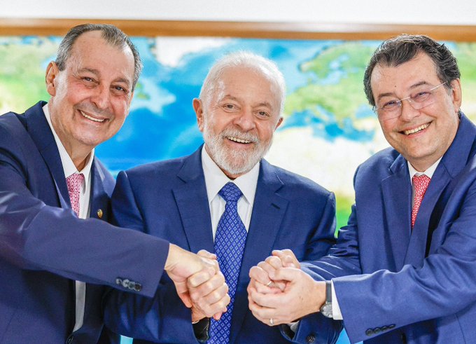 Senador Omar Aziz (PSD), presidente Lula (PT) e o senador Edurado Braga (MDB). - Foto: Reprodu&ccedil;&atilde;o Twitter