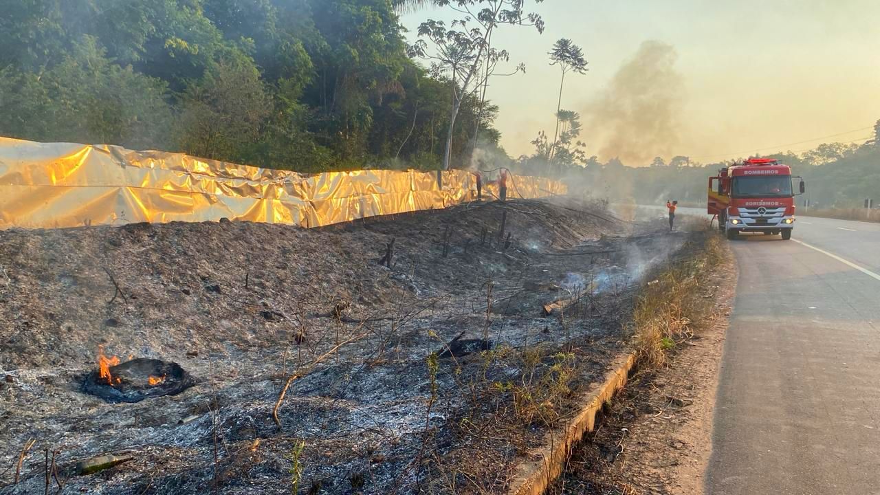 Inc&ecirc;ndio em Iranduba. - Foto: Divulga&ccedil;&atilde;o CBMAM