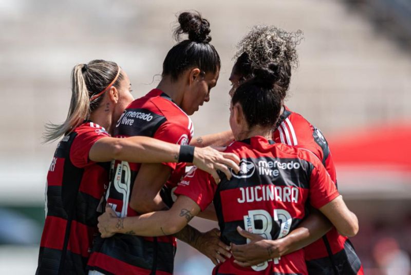 Jucinara enfatiza o apoio da torcida - Foto: Paula Reis/Divulga&ccedil;&atilde;o CRF