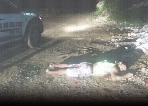 No Parque Dez, homem é encontrado morto com várias marcas de bala.