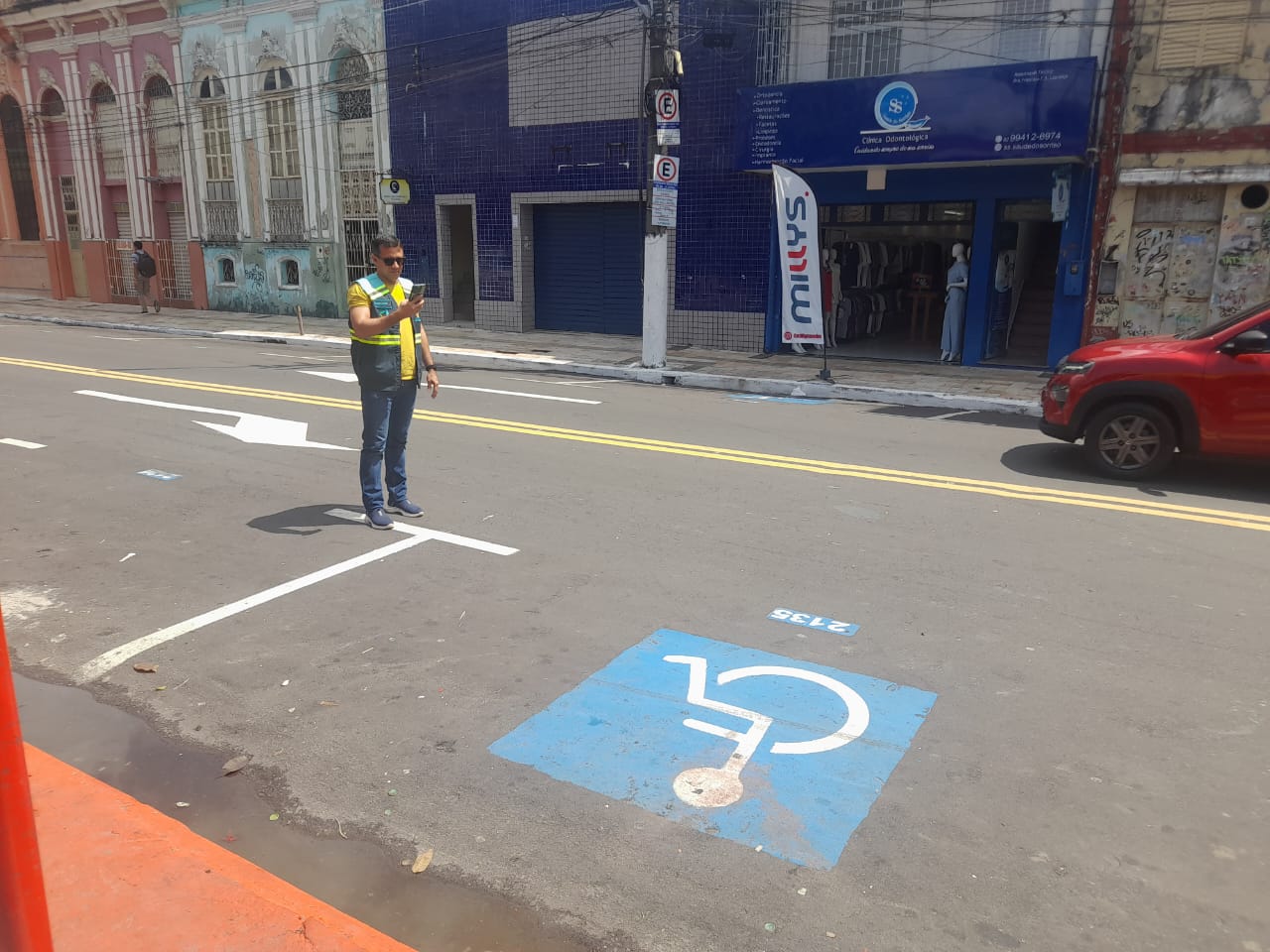 T&eacute;cnicos fazem vistoria / Foto: Divulga&ccedil;&atilde;o/Ageman