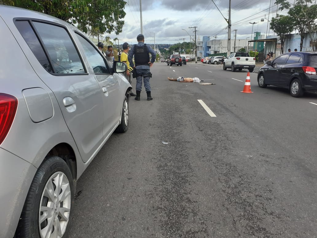 Homem morre atropelado - Foto: Caio Guarlotte / Portal do Holanda