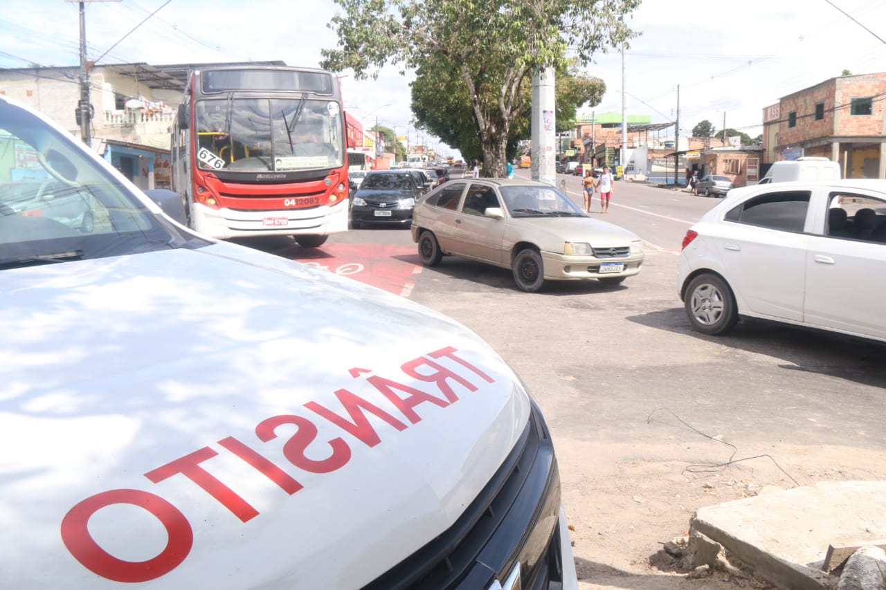 Tr&acirc;nsito &eacute; alterado na avenida Ita&uacute;ba - Foto: Jander Robson/ Portal do Holanda