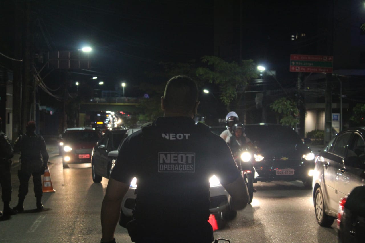 Barreiras policiais por toda a cidade - Foto: Divulga&ccedil;&atilde;o SSP