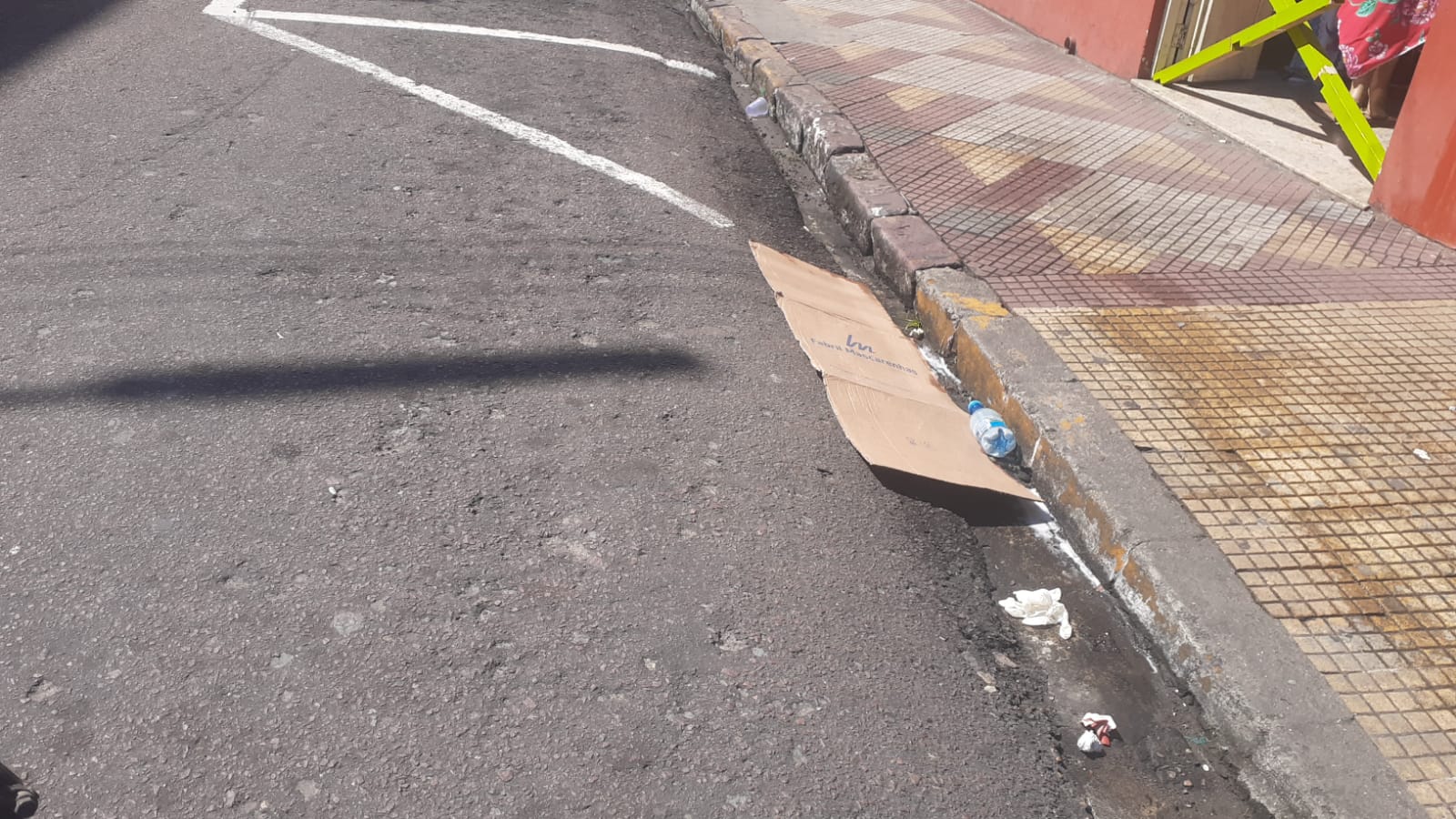 Homem foi baleado por assaltantes no Centro de Manaus - Foto: Jander Robson/Portal do Holanda