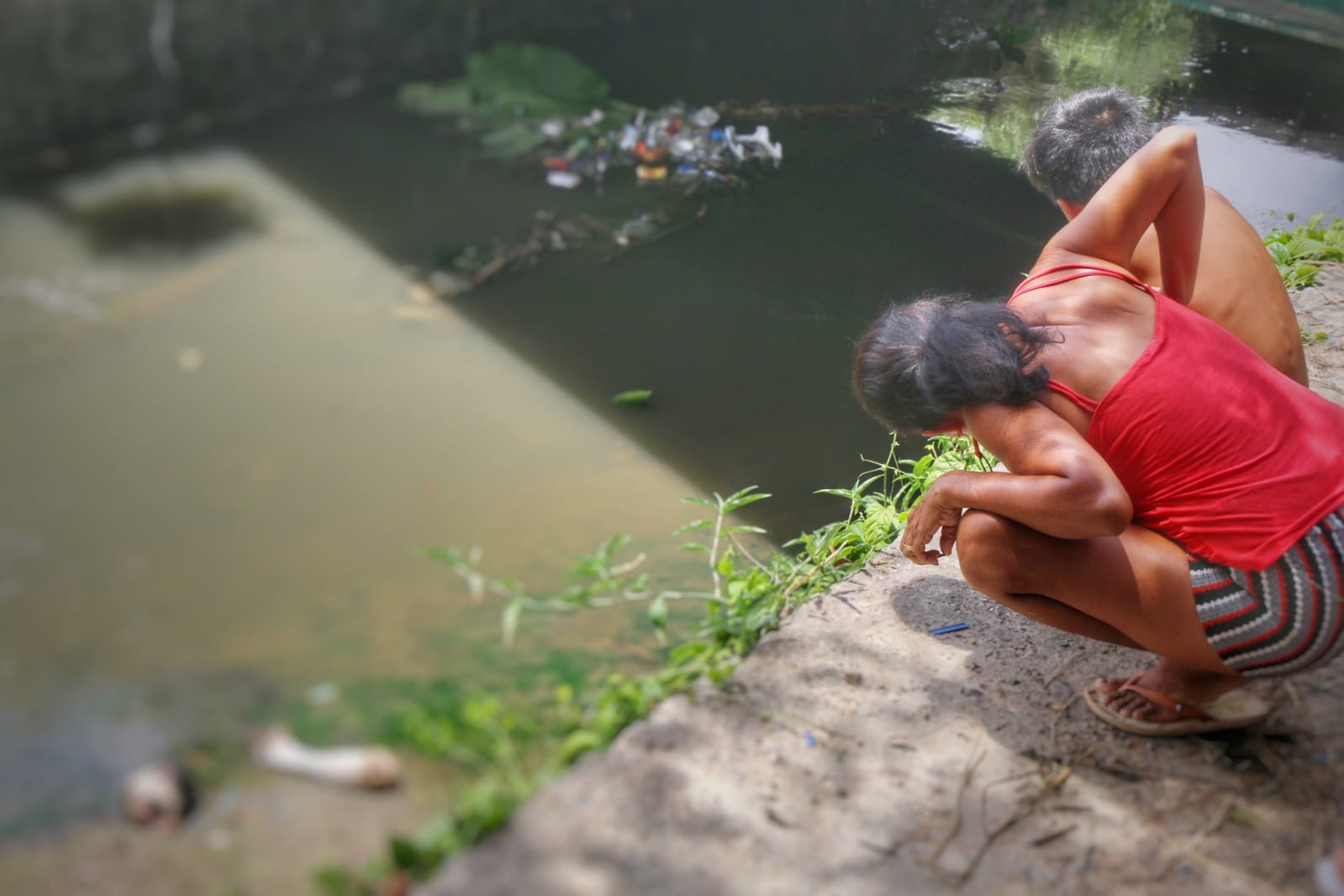Membros de homem encontrados em igarap&eacute; - Foto: Jander Robson/Portal do Holanda