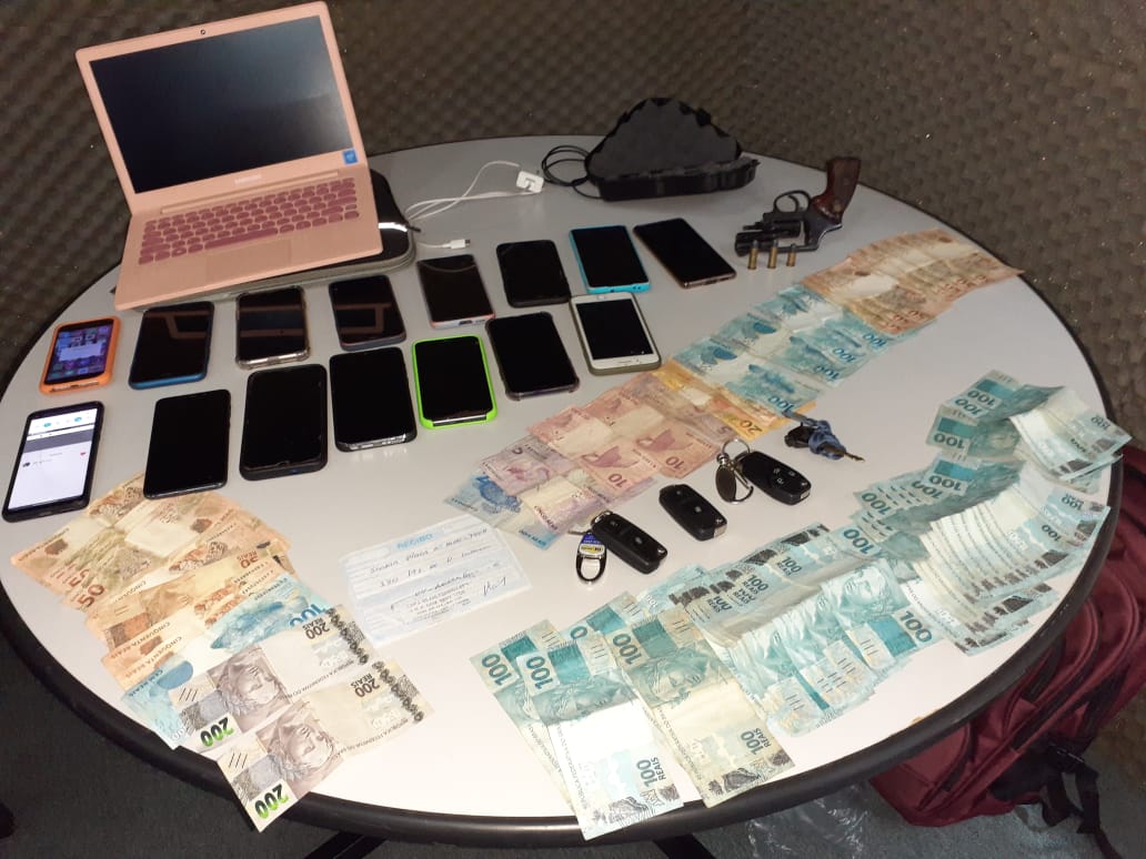 Material apreendido durante opera&ccedil;&atilde;o - Foto: Divulga&ccedil;&atilde;o