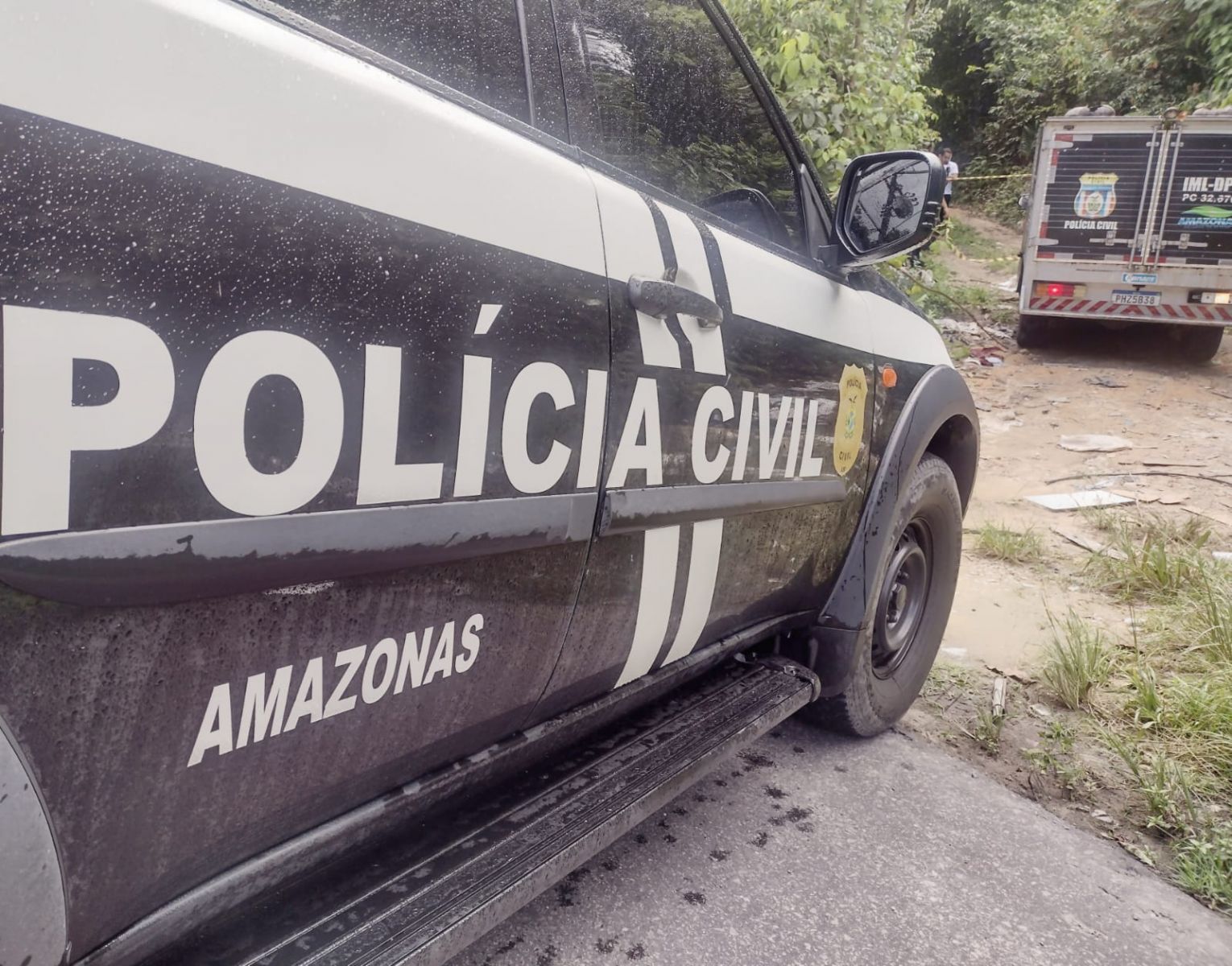 Corpo foi encontrado em &aacute;rea de mata da Ufam - Foto: Jander Robson/ Portal do Holanda