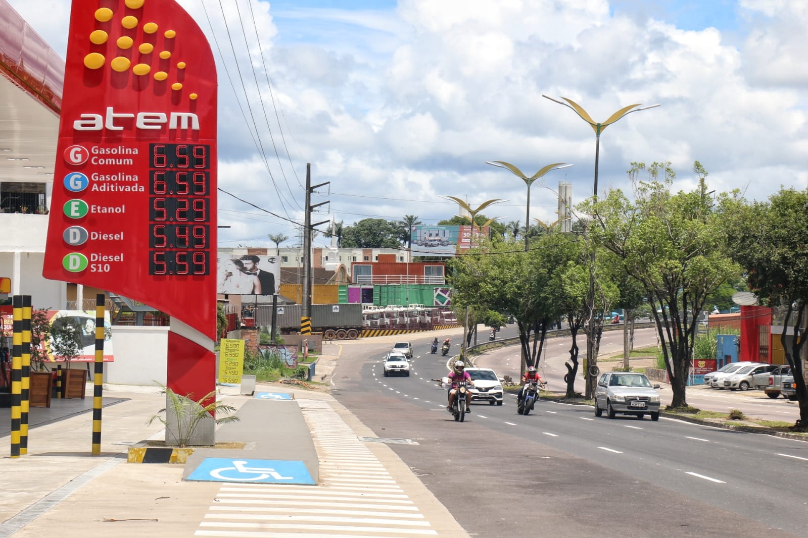 Posto na avenida Cosme Ferreira - Foto: Jander Robson / Portal do Holanda