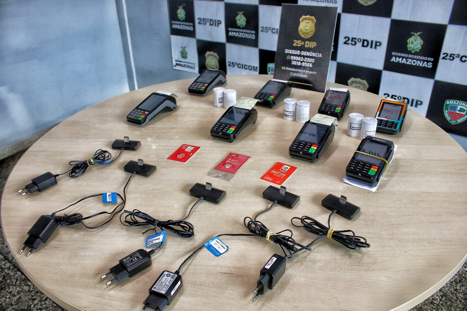 M&aacute;quinas apreendidas/Foto: Jander Robson/Portal do Holanda