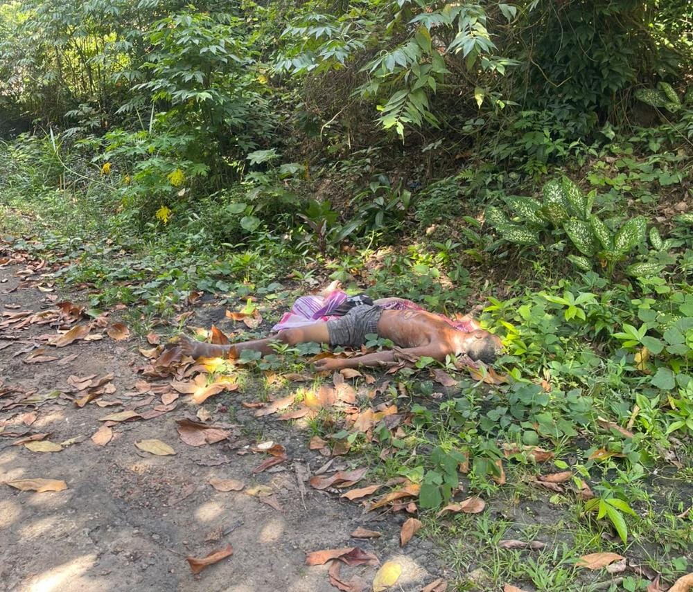 Corpo de homem foi encontrado em ramal por moradores - Foto: Jander Robson/Portal do Holanda