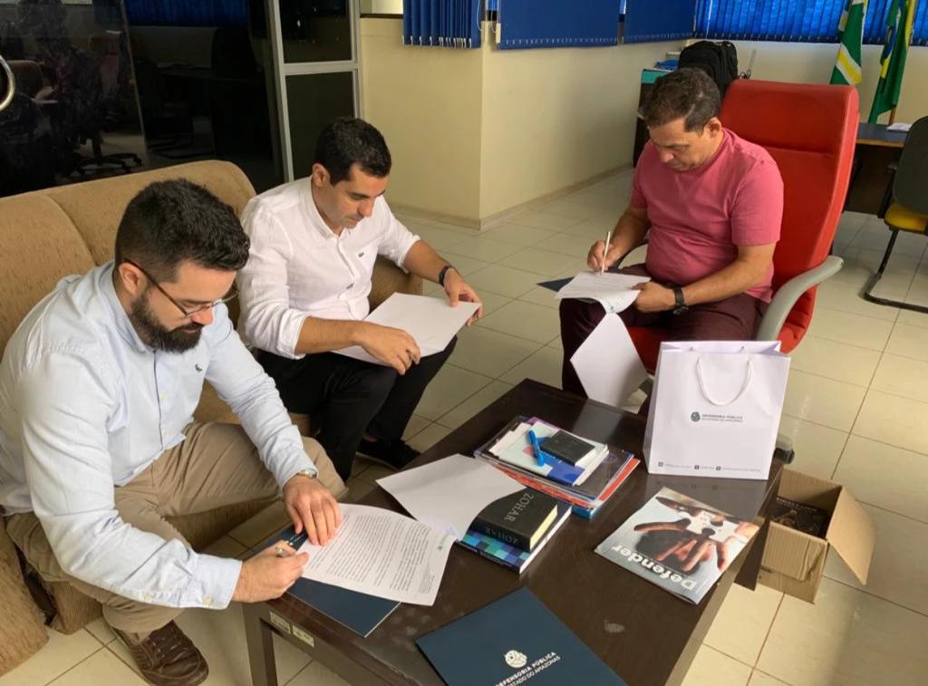 Acordo assinado entre DPE, prefeitura de Benjamin Constant e Dsei - Foto: Divulga&ccedil;&atilde;o